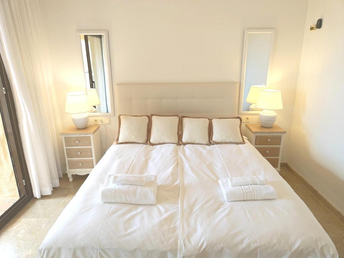 15 First Line Penthouse With Wonderful Seaview Near Duquesa Golf Manilva Andalucia Apartment Exterior photo